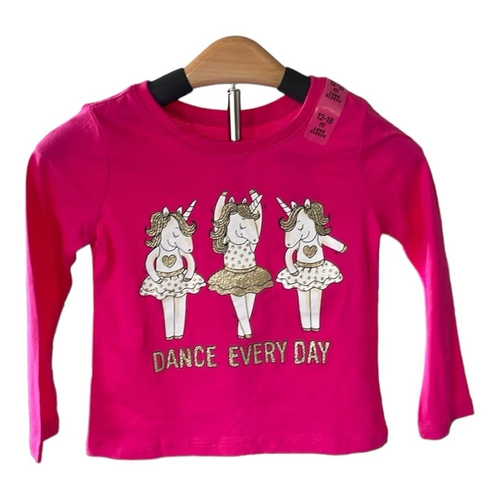🩷The Children’s Place🩷Pink Long sleeve graphic Tee size (12-18m)